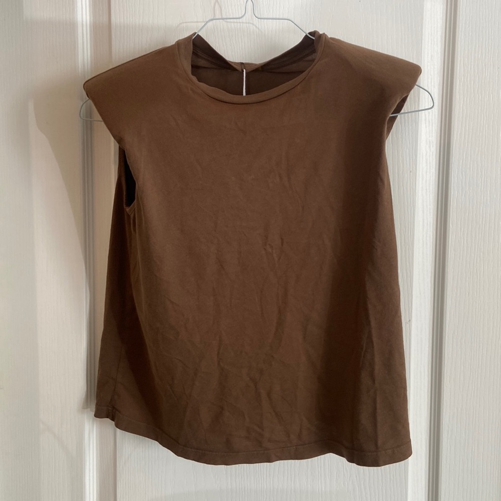 Mother muscle tank with shoulder pads. “Hit-it crop”